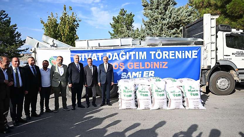 Büyükşehir Belediyesinden Üreticilere Yaklaşık Bin Adet Sıvat Desteği
