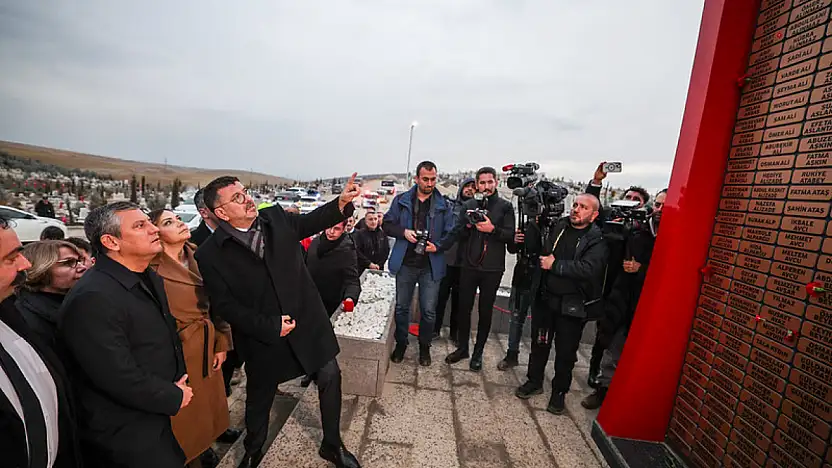 CHP Lideri Özgür Özel, Depremin 3. Yılında Malatya'da Vatandaşlarla Buluştu