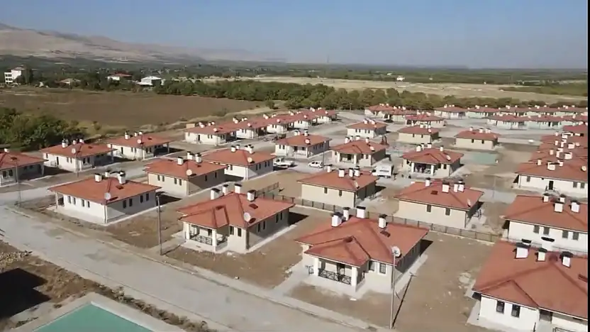 Deprem Sonrası Umut Büyüyor: Akçadağ ve Şahnahan'da Konut Teslimleri Başladı