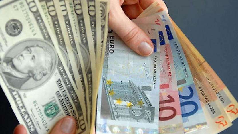 Dolar güçlü, euro zayıf: Dolar/TL 49,15'in, euro/TL 55'in üzerinde