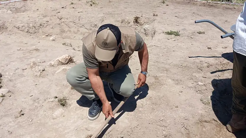 Elazığ'da Öğrenciler Tadım Höyüğü ve Kalesi'nde Arkeolojik Kazı Deneyimi Yaşadı