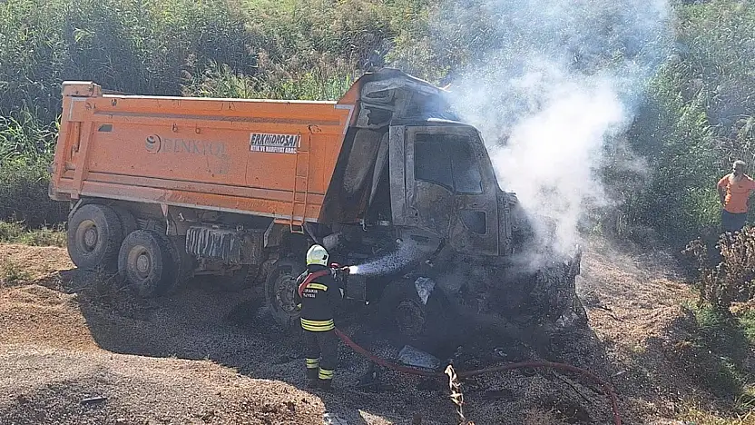 Feci Kaza: Kamyon Şoförü Yanarak Hayatını Kaybetti