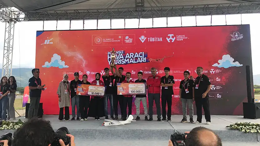 Fethi Gemuhluoğlu Fen Lisesi Öğrencilerinden TEKNOFEST'te Türkiye Üçüncülüğü