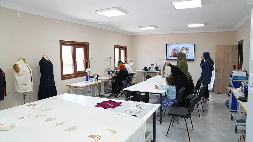 Gelinciktepe Kadın Yaşam Merkezi'nde Kurslar Başladı