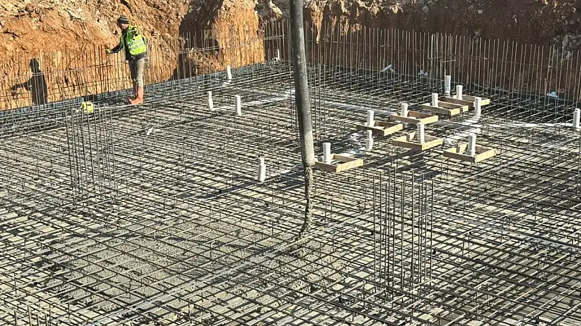 Hüseyin Kölük Camii'nin temeli dualarla atıldı