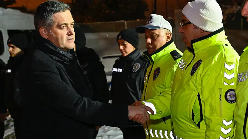 İl Emniyet Müdürü Kayhan Ay'dan Görev Başındaki Personele Moral Ziyareti