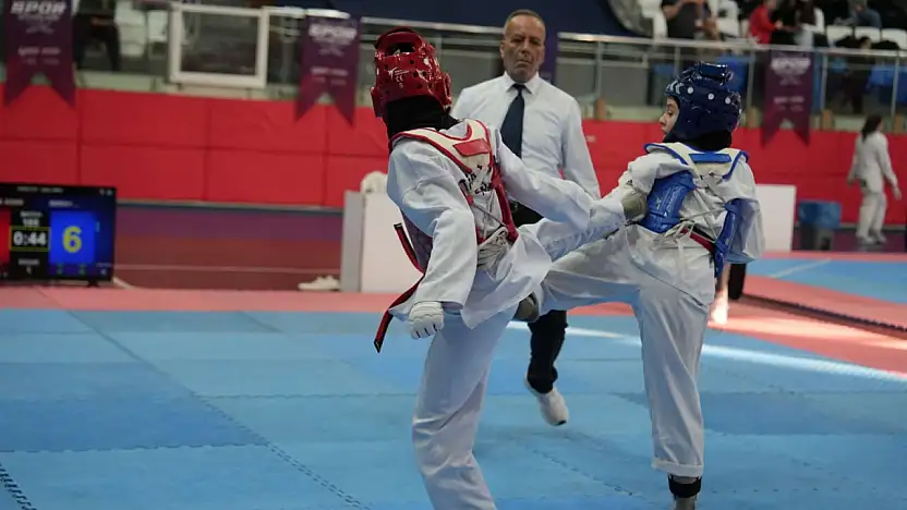 İmam Hatip Spor Oyunları Taekwondo Şampiyonası'nda Malatyalı Hakem Rüzgârı