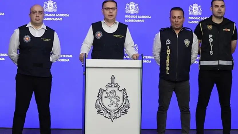 Kırmızı bültenle aranan 12 kişi Gürcistan'da yakalandı