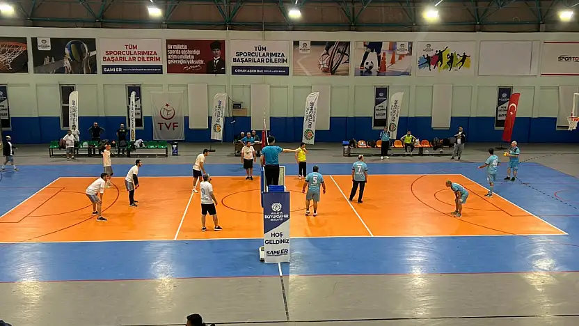 Kurumlar Arası Voleybol Turnuvası Malatya'da Başladı