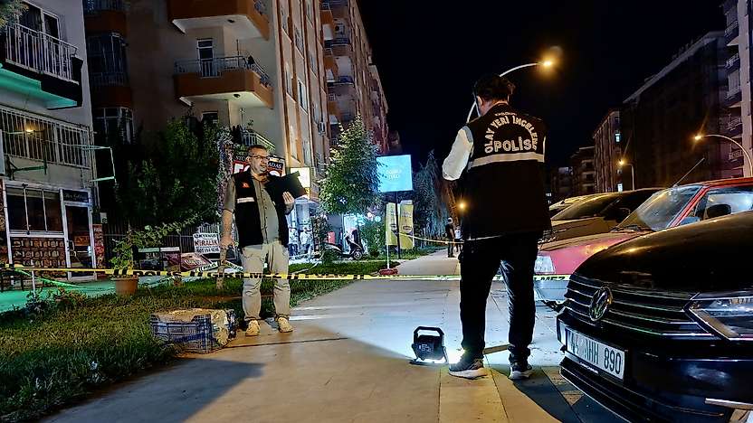 Malatya'da Bıçaklı Kavga: 21 Yaşındaki Genç Ağır Yaralandı