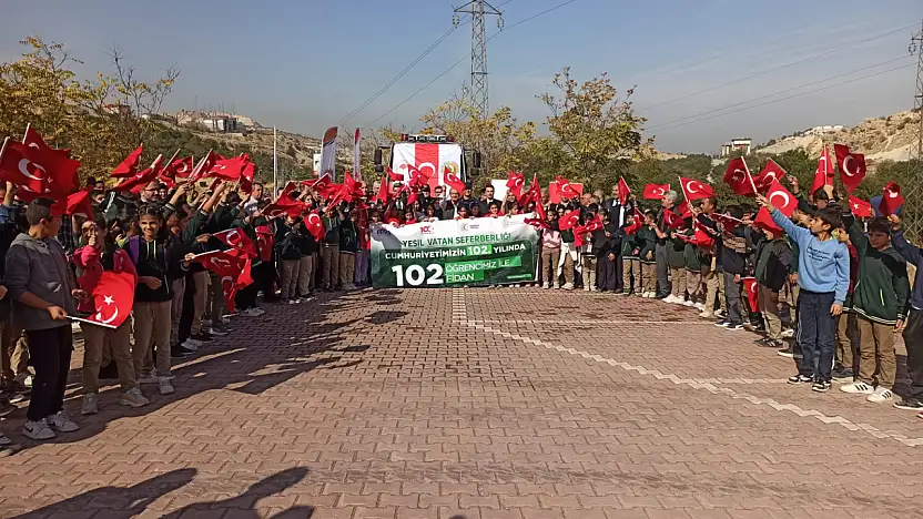 Malatya'da Cumhuriyetin 102. Yılına Özel 102 Fidan Toprakla Buluştu