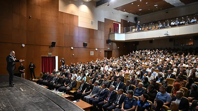 Malatya'da Eğitim ve Öğretim Faaliyetleri, Okul Güvenliği ve Servis Hizmetleri Değerlendirme Toplantısı Gerçekleştirildi