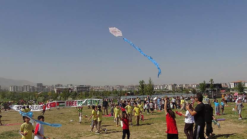 Malatya'da Gazzeli çocuklar için uçurtmalar gökyüzüne bırakıldı