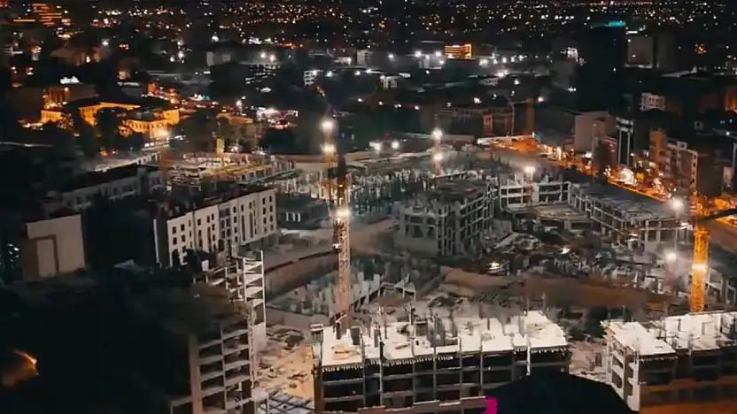 Malatya'da inşaat mesaisi gece gündüz sürüyor