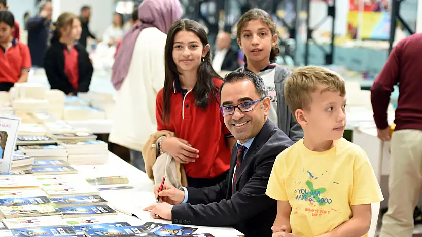 Malatya'da Kitap Sevdalıları Fuar Alanına Akın Ediyor