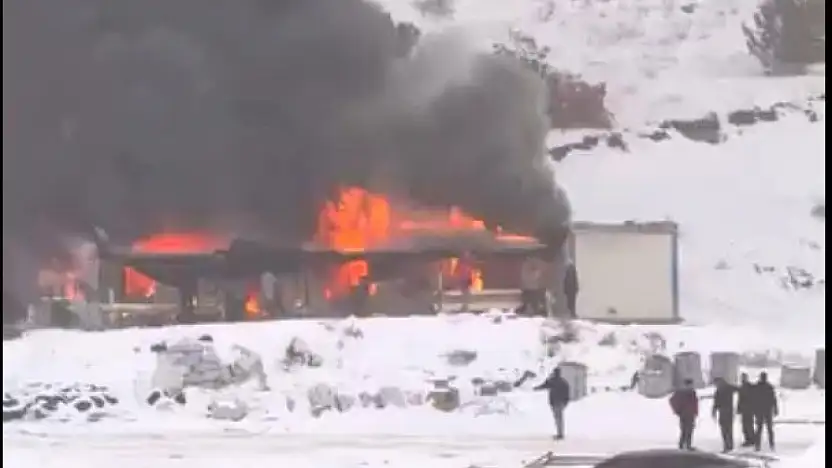 Malatya'da Konteyner Yangınları Peş Peşe: Bu Kez TOKİ Şantiyesi