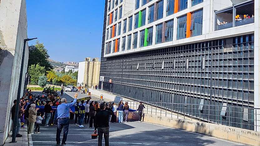Malatya'da Lösemili Çocuklar İçin Dayanışma Bayrağı Açıldı