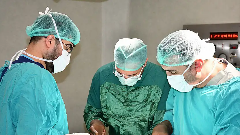 Malatya'da Tıp Tarihine Geçen Operasyon: Kalbi Tamamen Dolduran Dev Kitle Çıkarıldı
