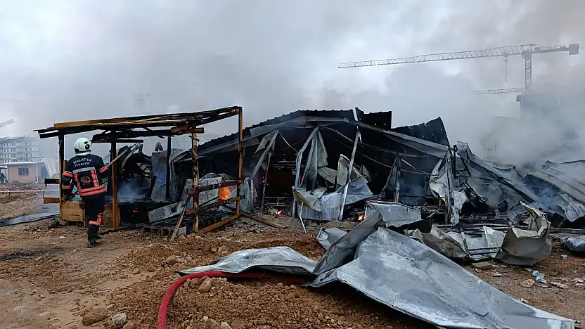 Malatya'da TOKİ Şantiyesinde Korkutan Yangın: İşçiler Son Anda Kurtuldu