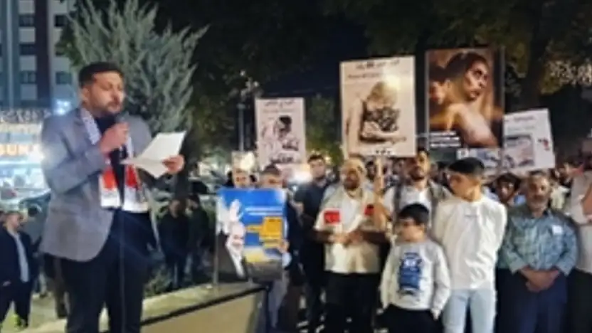 Malatya'da toplanan Filistin sevdalısı vatandaşlar etkinlik düzenledi
