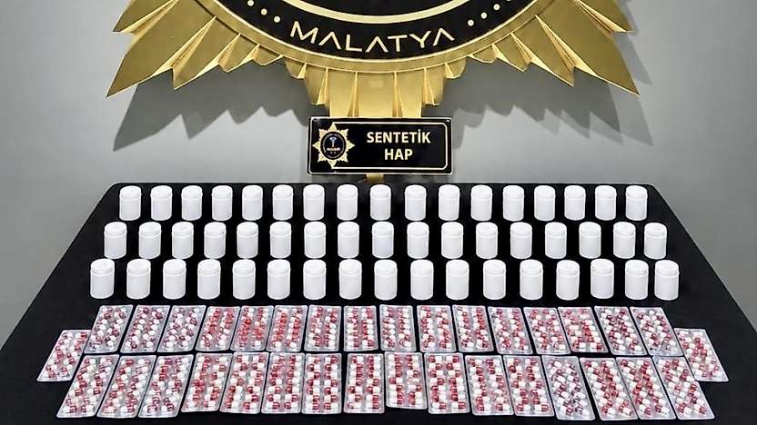 Malatya'da Uyuşturucu Operasyonu: 3 Bin 601 Sentetik Ecza Ele Ge geçirildi