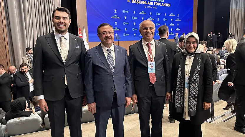 Malatya heyeti Ankara'da: Başkan Sami Er ve AK Parti teşkilatı toplantıya katıldı