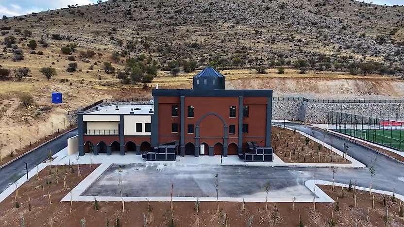 Malatya İkizce'de Cem ve Kültür Evi ile Spor Tesisi Tamamlandı