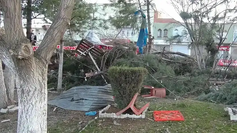 Meteoroloji'den Kuzey Ege'den Doğu Anadolu'ya kuvvetli rüzgâr uyarısı