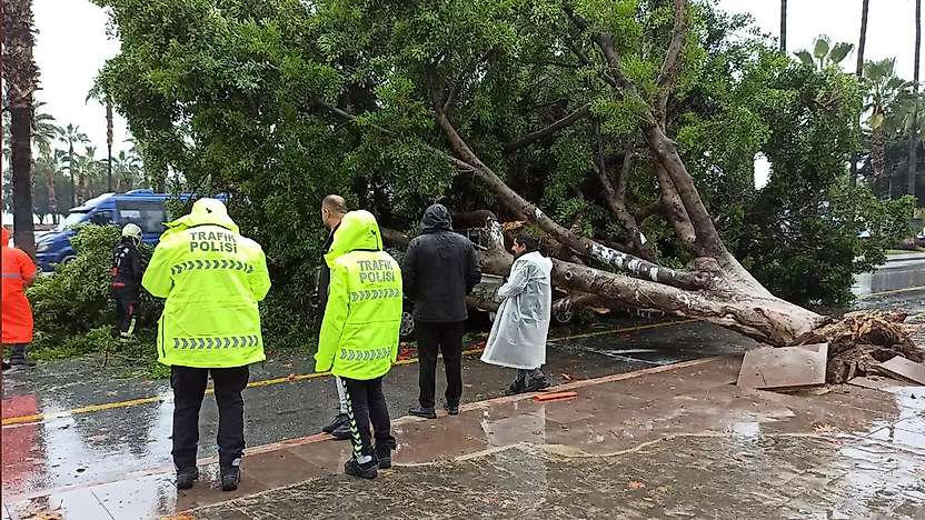 Meteoroloji'den uyarı: 5 bölgede kuvvetli rüzgâr bekleniyor