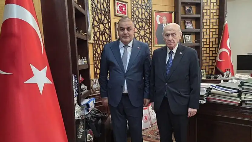 Milliyetçi Hareket Partisi (MHP) Malatya İl Başkanı Gökhan Gök,  MHP Genel Başkanı Devlet Bahçeli'yi ziyaret etti