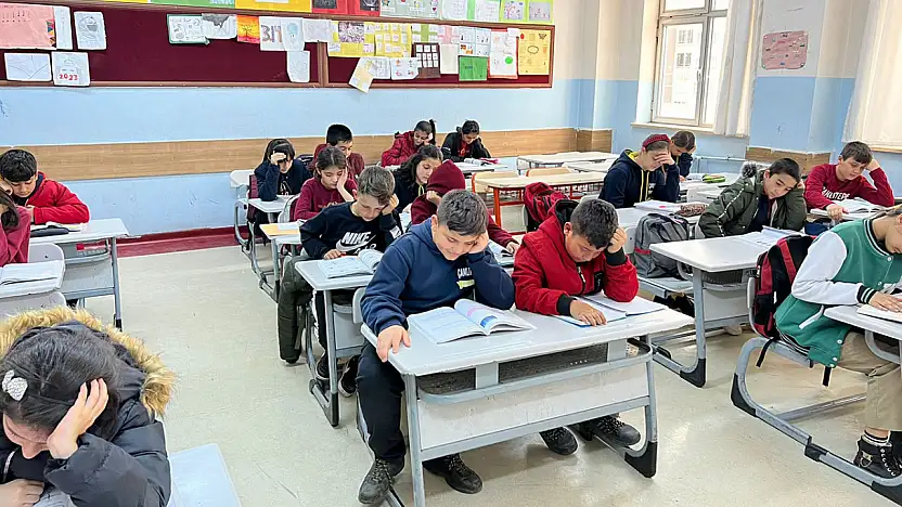 Milyonlarca Öğrenci Ara Tatilin Ardından Yarın Ders Başı Yapıyor