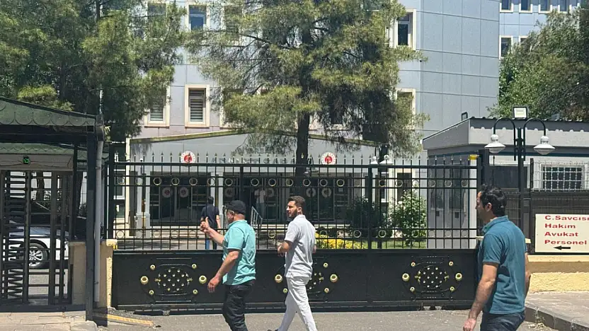 Narin Güran cinayetinde 'Suçluyu Kayırma' davası: 6'sı tutuklu 15 sanık yargılanıyor