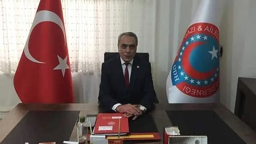 'Öğretmenler Geleceğimizin Mimarıdır' Mehmet Zafer'den Anlamlı Kutlama