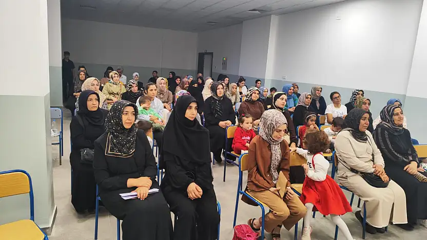 Okul Başarısında Ailenin Rolü Anlatıldı