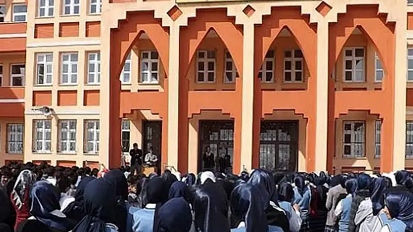 Okullarda ikinci dönem yarın başlıyor