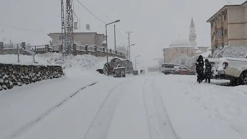 Pütürge Belediyesi, karla mücadele ekipleri sahada