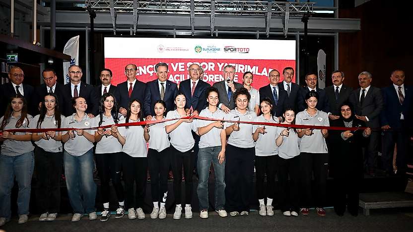 Şehir Kütüphanesi, Gençlik ve Spor Tesislerinin Açılışı Gerçekleştirildi