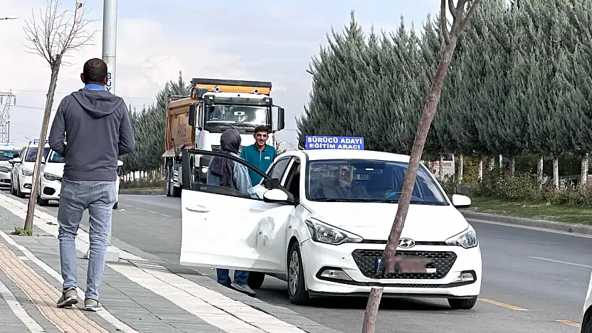 Şehir Mezarlığı Bölgesinde Artan Trafik, Direksiyon Eğitimini Riskli Hale Getirdi
