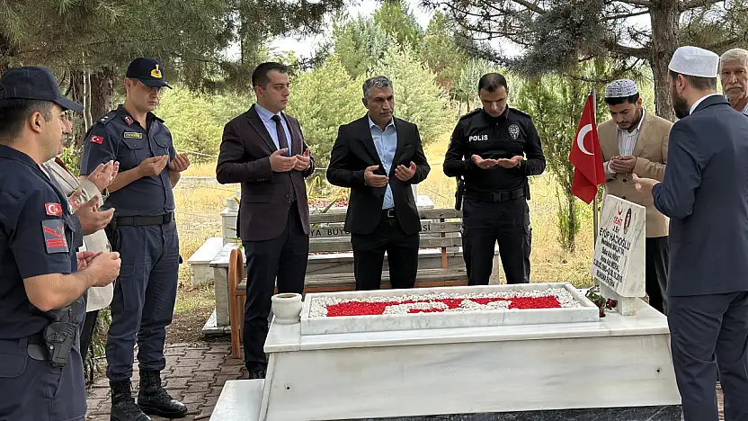 Şehit Eyüp Hacıoğlu Kabri Başında Anıldı