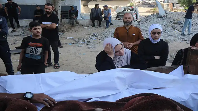 Siyonist rejimin Gazze'ye gün boyu saldırılarında 44 şehit