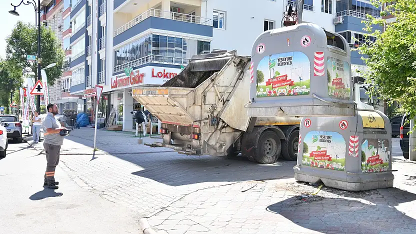 Temizlik Hizmetleriyle, Yeşilyurt'un Temiz Ve Düzenli İmajı Korunuyor