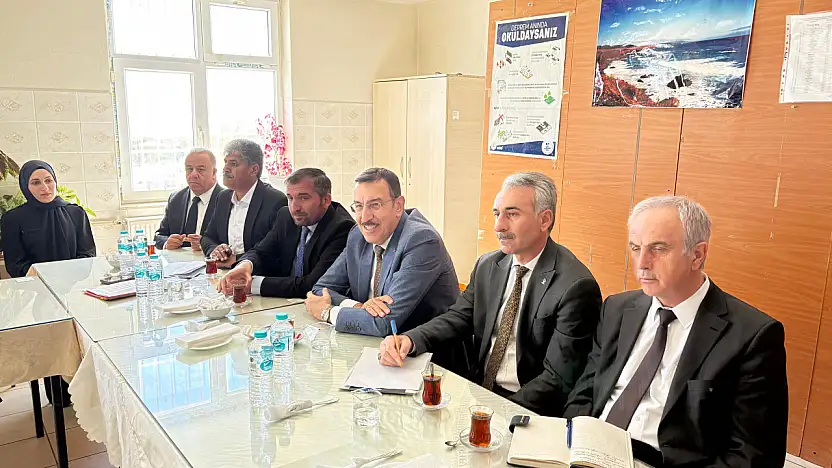 Tüfenkci, Arguvan İlçe Danışma Meclisi Toplantısı'nda partililerle bir araya geldi