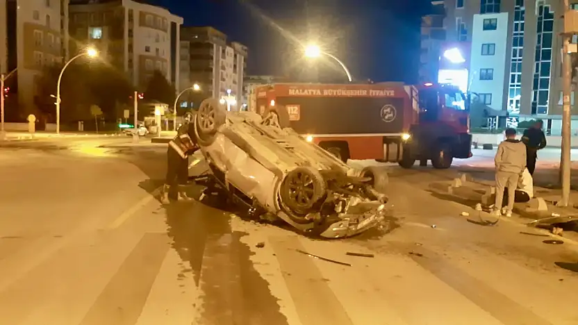 Turgut Özal Mahallesi'nde Kaza: 2 Yaralı
