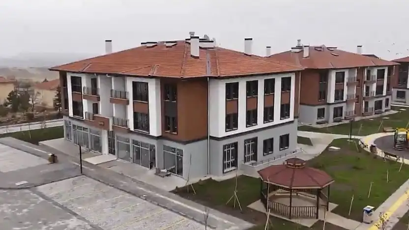 Vali Seddar Yavuz: Arguvan'da Konut Projesi Tamamlandı, Hak Sahipleri Evlerine Kavuşuyor