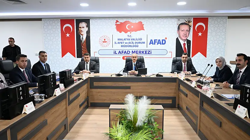 Vali Yavuz Başkanlığında Hafif Çelik Kırsal Köy Konutları İstişare ve Koordinasyon Toplantısı Gerçekleştirildi