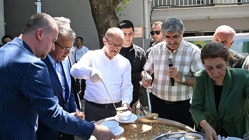Vali Yavuz Canlarla Aşure Etkinliğinde Buluştu