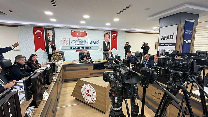 Vali Yavuz: 'Konteynerlerde Kalanların Sayısı 10 Binin Altına Düştü'