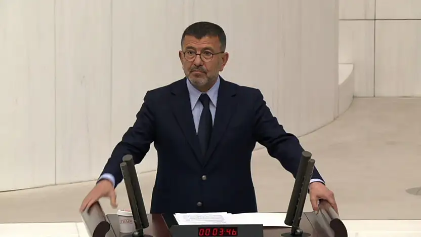 Veli Ağbaba: 'Sahte kayısı furyası başladı, Malatya kayısısı büyük tehlikede'