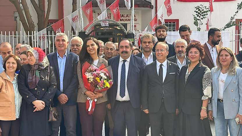 YENİ Parti Malatya'da Yeni Dönem! Barış Yıldız Görevi Basri İlhan'a Devretti