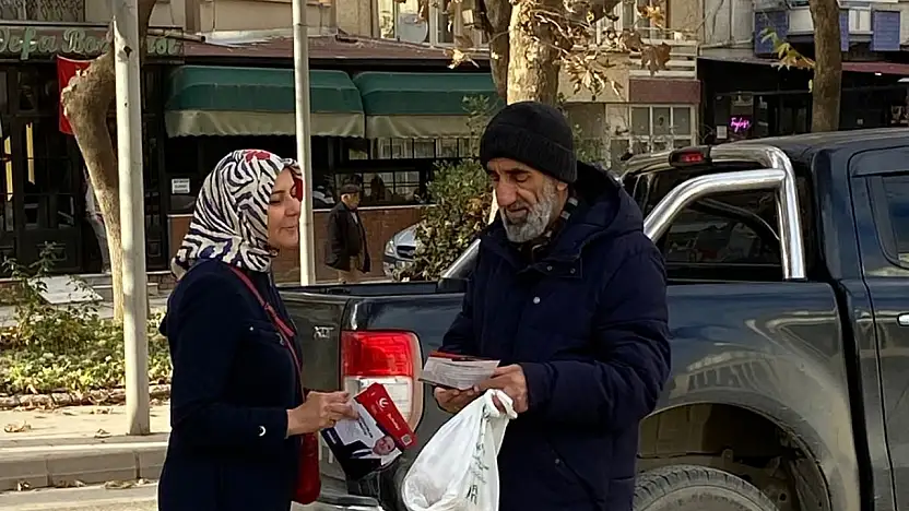 Yeniden Refah Kadın Kolları Sahada: Vatandaşın Gündemi Geçim Derdi